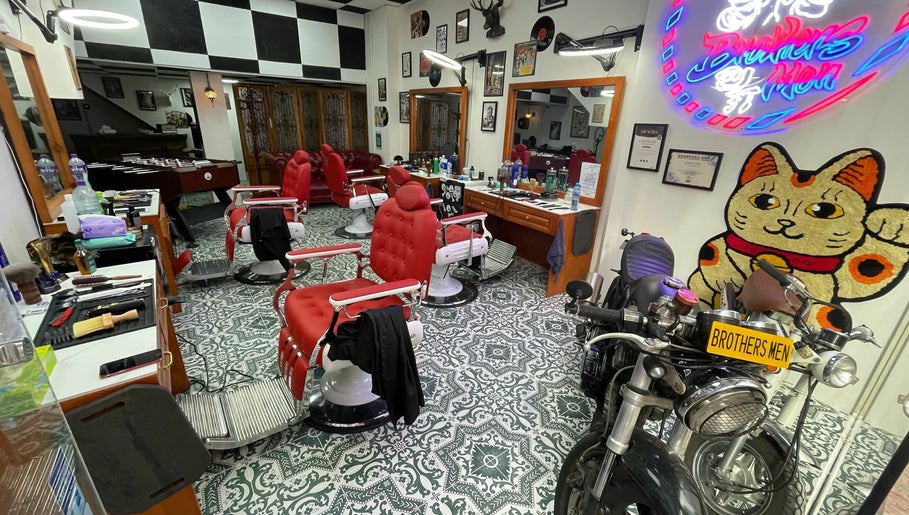 Brothers Men Barbershop - Central billede 1