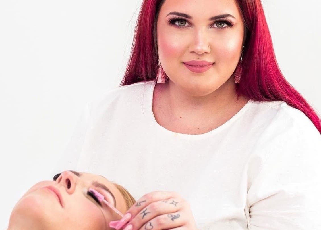 Élique Lash + Brow Studio in Randburg, Gauteng, ZA offers expert eyelash services for a stunning look.