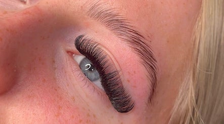Lucy Bella Beauty image 2
