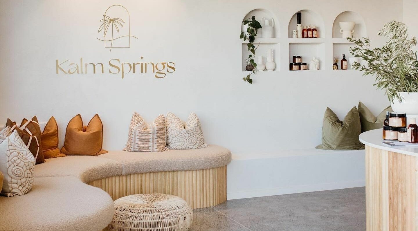 Inviting Kalm Springs lounge with cozy seating and decor in Casuarina, New South Wales, AU.