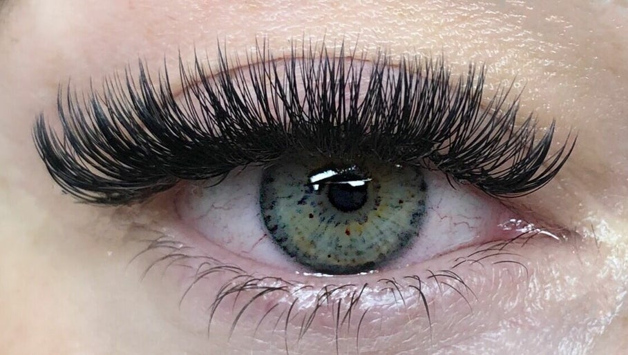 Liv’s Lashes afbeelding 1