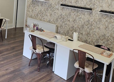 Modern nail workstations at Klg Nails & Beauty in Tyldesley, England, GB, showcasing a stylish interior design.