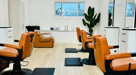 IN STYLE Men’s Salon Lake Forest & Laguna Beach