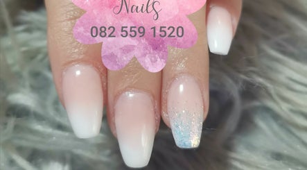 Sparkelly Nails