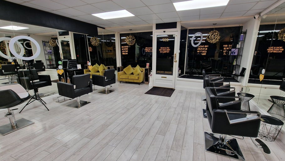 CiaraJade Hair Salon Portsmouth afbeelding 1