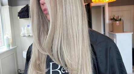 Lizzy Kirby Hair image 3