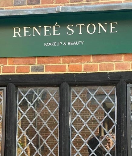 Renee Stone Beauty imagem 2