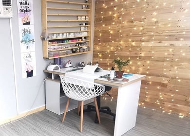 Nova Bella Beauty nail desk with twinkling lights in Cape Town, Western Cape, ZA.