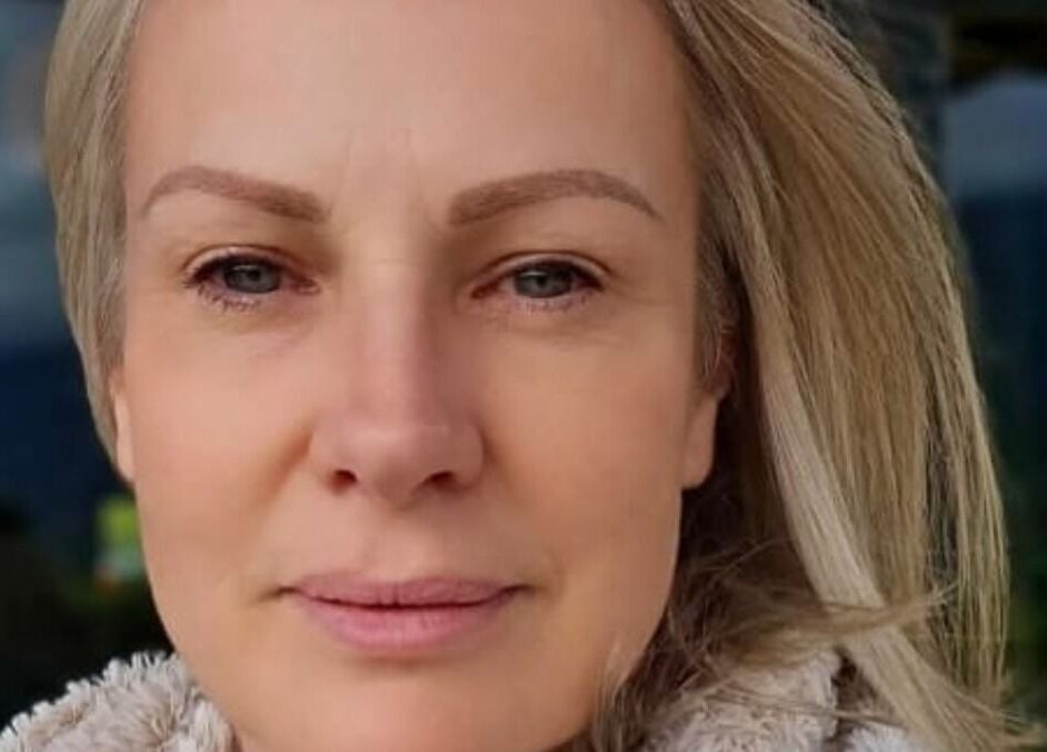 Beautifully shaped eyebrows by Debbie Jean in Cape Town, Western Cape, ZA, showcasing a stunning makeover.