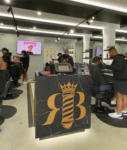 Royal Blends Barbershop Campbelltown – kuva 2