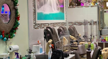 Diamond Nail Palace image 3