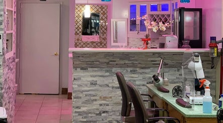 Diamond Nail Palace