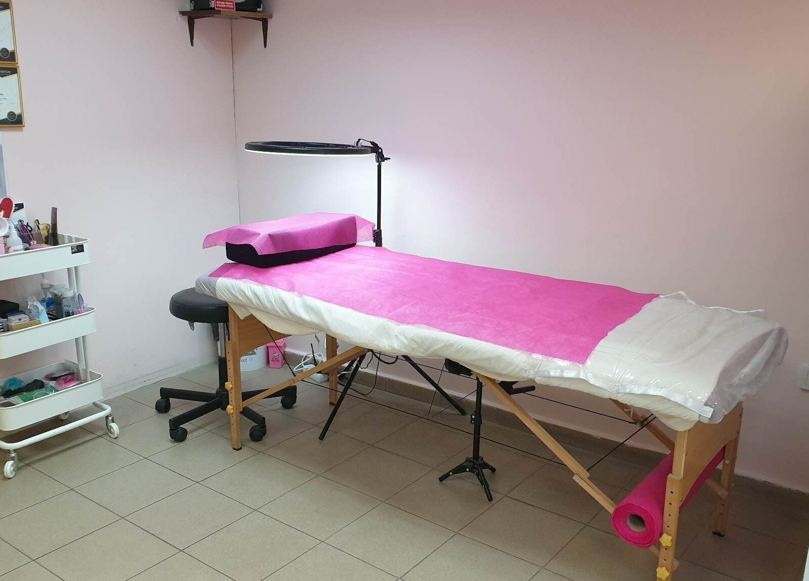 Комфортен масажен мат Работилничка за Красота, Варна, Варна, BG.