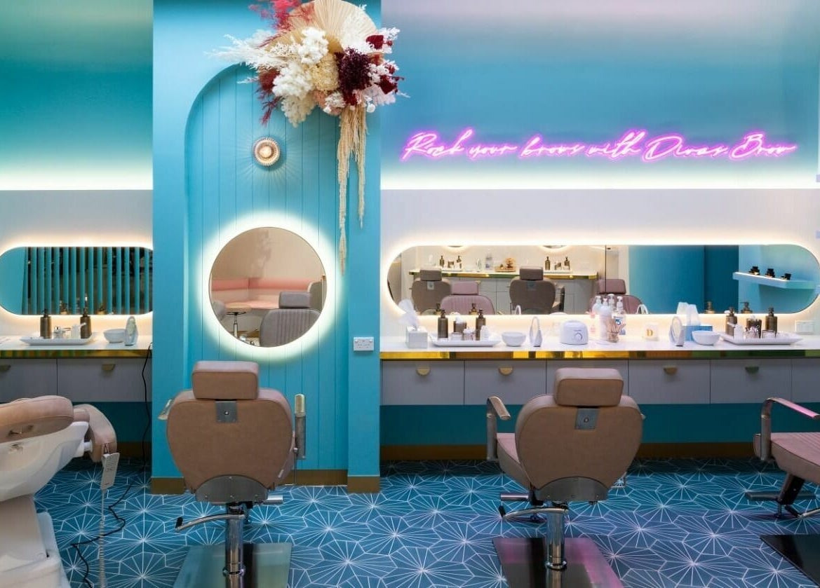 Stylish interior of Divas Brow Eastgardens in Eastgardens, New South Wales, AU, featuring modern salon chairs and decor.