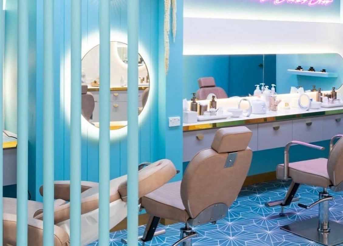 Divas Brow Eastgardens salon in Eastgardens, NSW, AU with stylish chairs and vibrant decor.