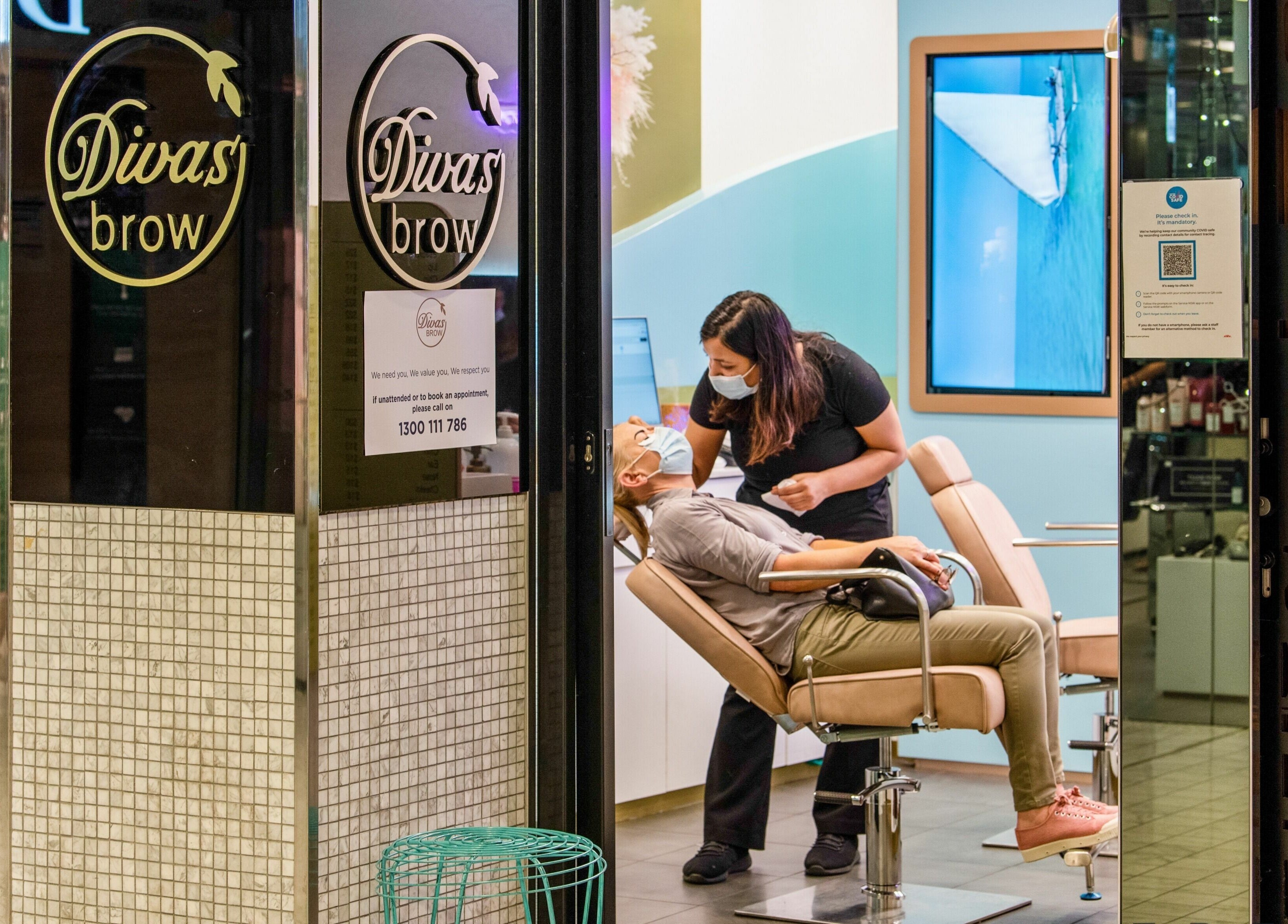 Professional brow service at Divas Brow Sydney CBD, located in Sydney, New South Wales, AU.