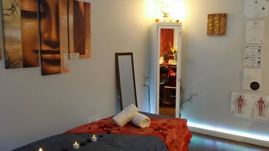 Mister Thai Therapist( thai male masseur)