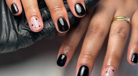 Immagine 2, Emily-Robyn Nail Artist at You Mcr