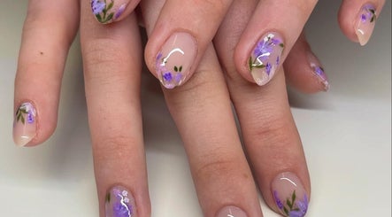 Lavender flower nail design by Nails By Elli in Bryan, Ohio, US. Beautiful and intricate manicure art.