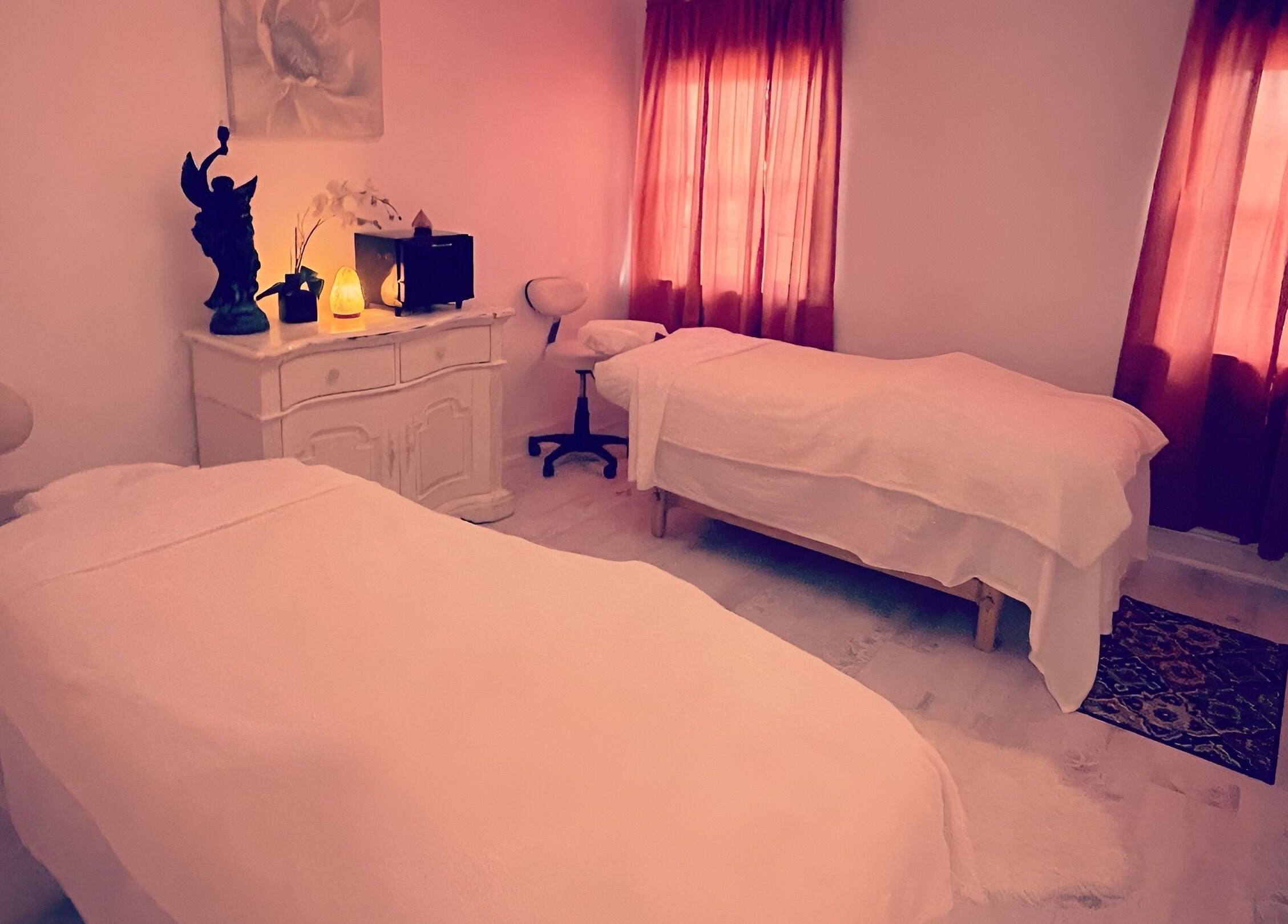 Relaxing massage room at Puritie Spa & Studios, Lahaska - New Hope, Pennsylvania, US, with peaceful ambiance.