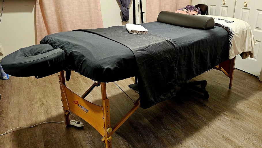 Table de massage chez Éclat-D-Art Esthétique à Sherbrooke, Québec, CA.