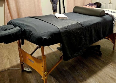 Table de massage chez Éclat-D-Art Esthétique à Sherbrooke, Québec, CA.