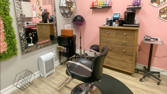 Blush & Blonde Salon