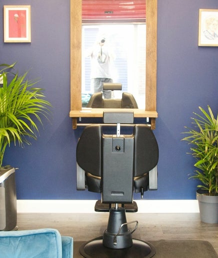 Tom's Trims - The Methley Barber image 2