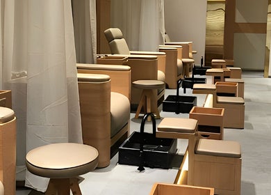 Elegant pedicure stations at Vernis Nail Spa - Al Nakheel Branch, Riyadh, Riyadh, SA offering a relaxing ambiance.