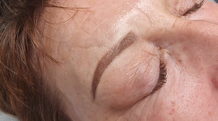 Immagine 2, Phibrows & Lashes by Becky