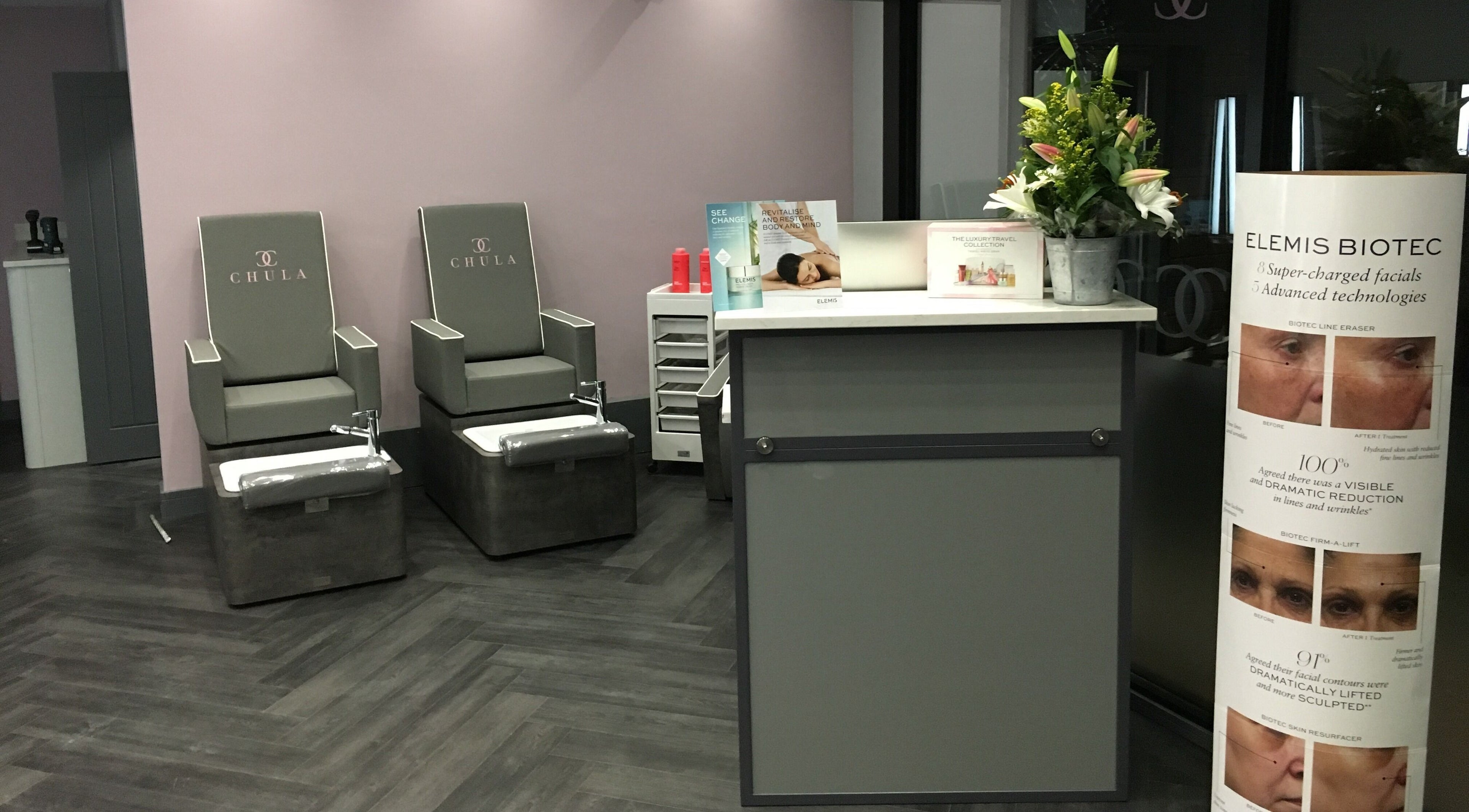 Chula spa reception with elegant pedicure chairs in Sheffield, England, GB. Modern and welcoming ambiance.