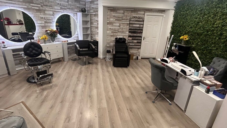 Daniela Beauty Salon image 1