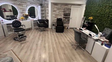 Daniela Beauty Salon