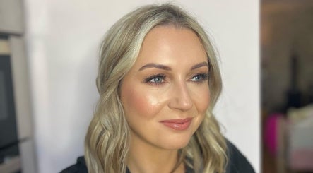 Bonnie Bell Makeup & Beauty image 2