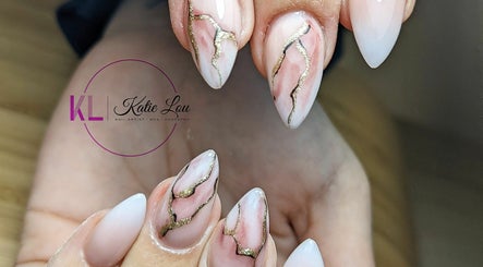 Katie Lou Nail Artist and Educator image 3