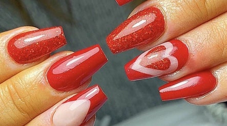 Grove Nails and Beauty