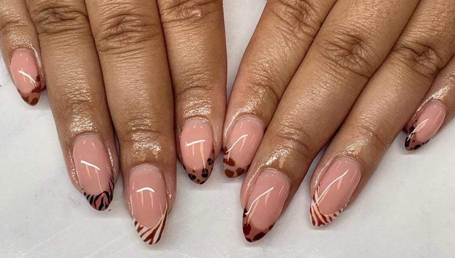 Daisy B. Nails  image 1