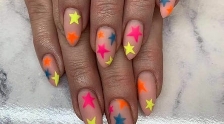 Daisy B. Nails  image 2