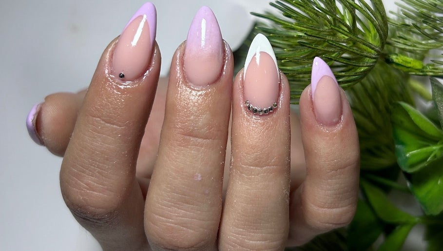 Elegant nail art with pink and white design at Snatched Cosmetics, Boksburg, Gauteng, ZA.