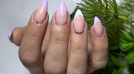 Elegant nail art with pink and white design at Snatched Cosmetics, Boksburg, Gauteng, ZA.