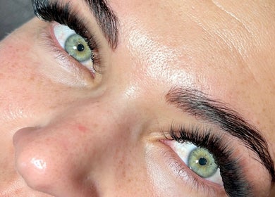 Close-up of expertly styled eyelashes at Snatched Cosmetics in Boksburg, Gauteng, ZA.