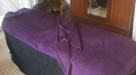 Honey Bee Therapy Mobile Service