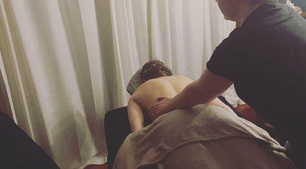 Honey Bee Therapy Mobile Service image 3