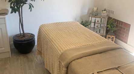 Honey Bee  Retreat - Billericay