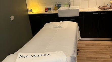 Gambar Nee Massage 2