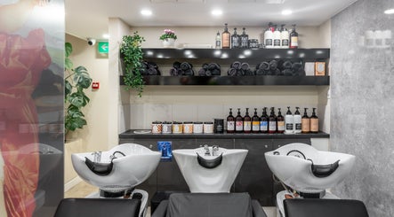 Yoso Hair Salon image 3