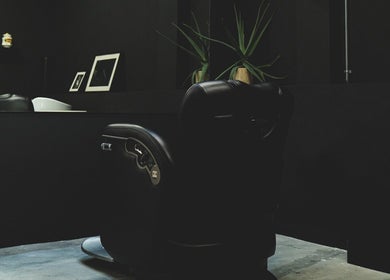 Elegant black salon chair in SENTTEN. Japanese Hair Salon, Singapore, Singapore, SG.