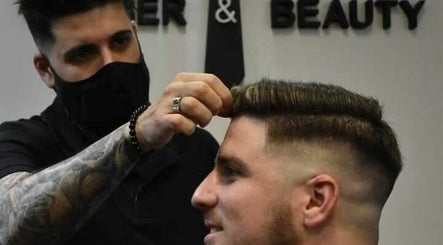 Style Barber & Beauty image 2