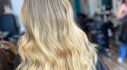 Anabella Hair Studio image 2