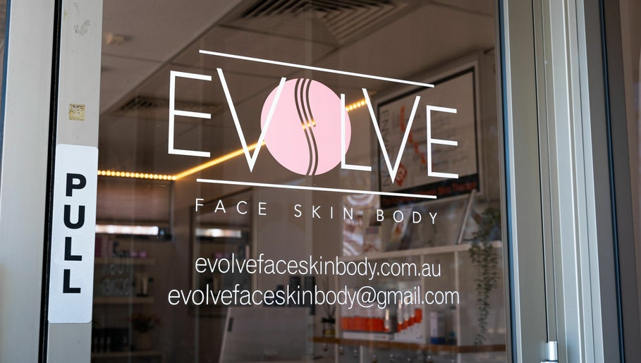 Evolve Face Skin Body | Carine Skin and Injectables Clinic billede 1